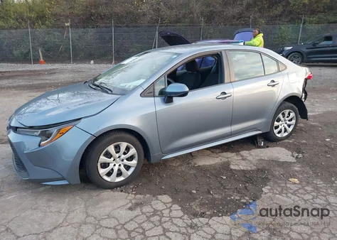 2020 Toyota Corolla Le z USA, uszkodzony, nr VIN 5YFEPRAE3LP060588